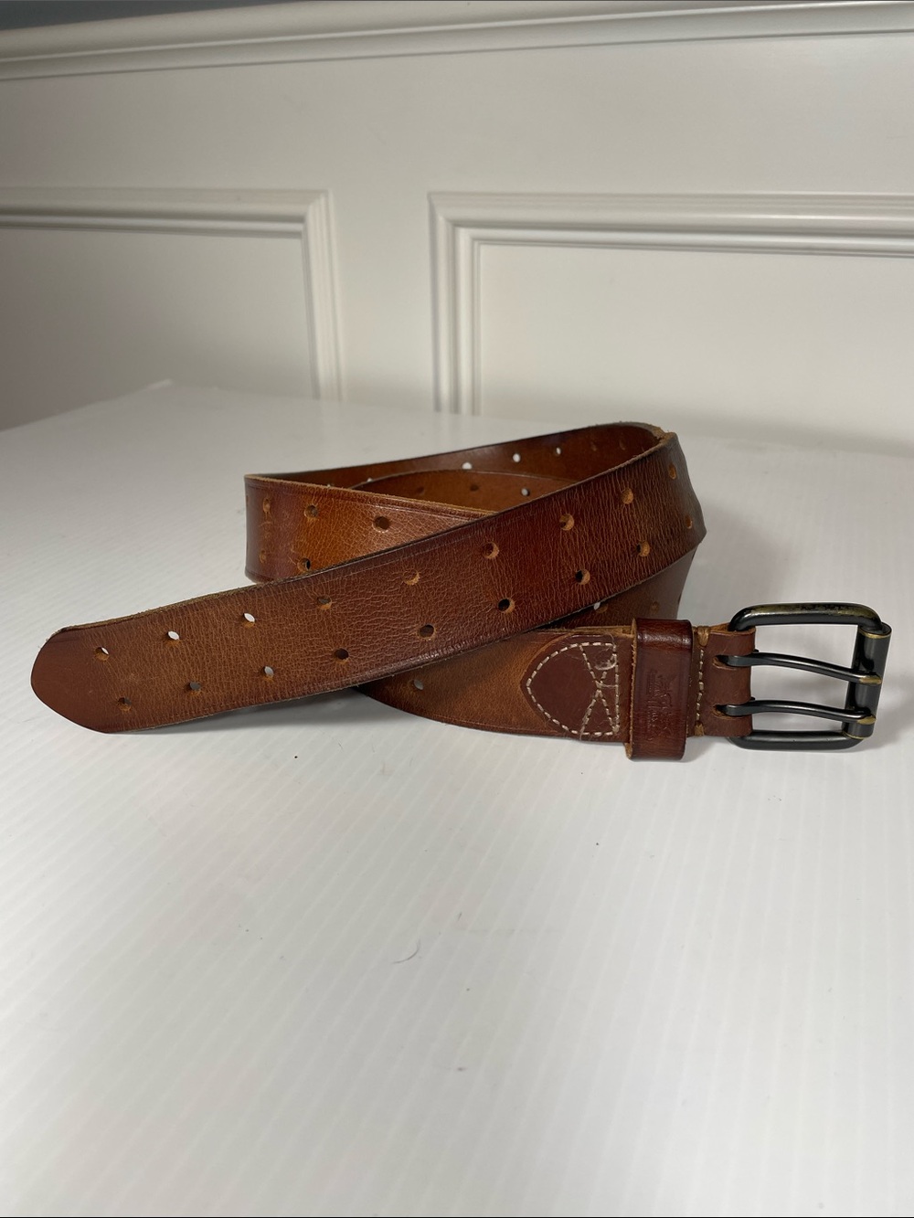 Levi’s Genuine Leather Belt Size XL 42-44 Brown Tan Double Prongs Perforated